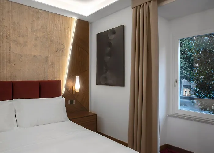 Otel Via Veneto 5*