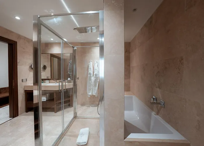 Via Veneto 5* Roma