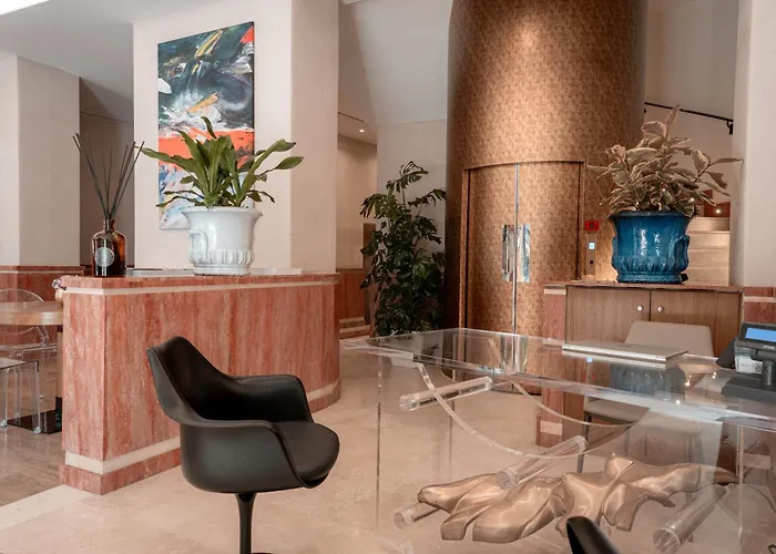 Via Veneto 5* Roma
